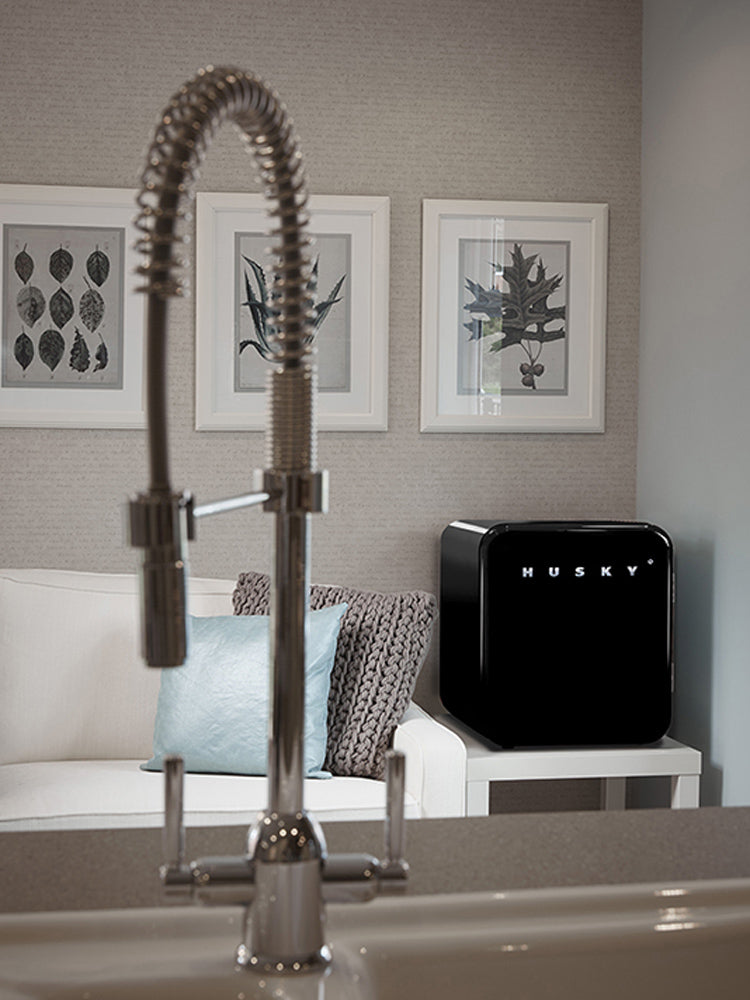 Husky 41L Retro Style Mini Bar Fridge in Black (HUSD-RETRO41-BK-AU.1)
